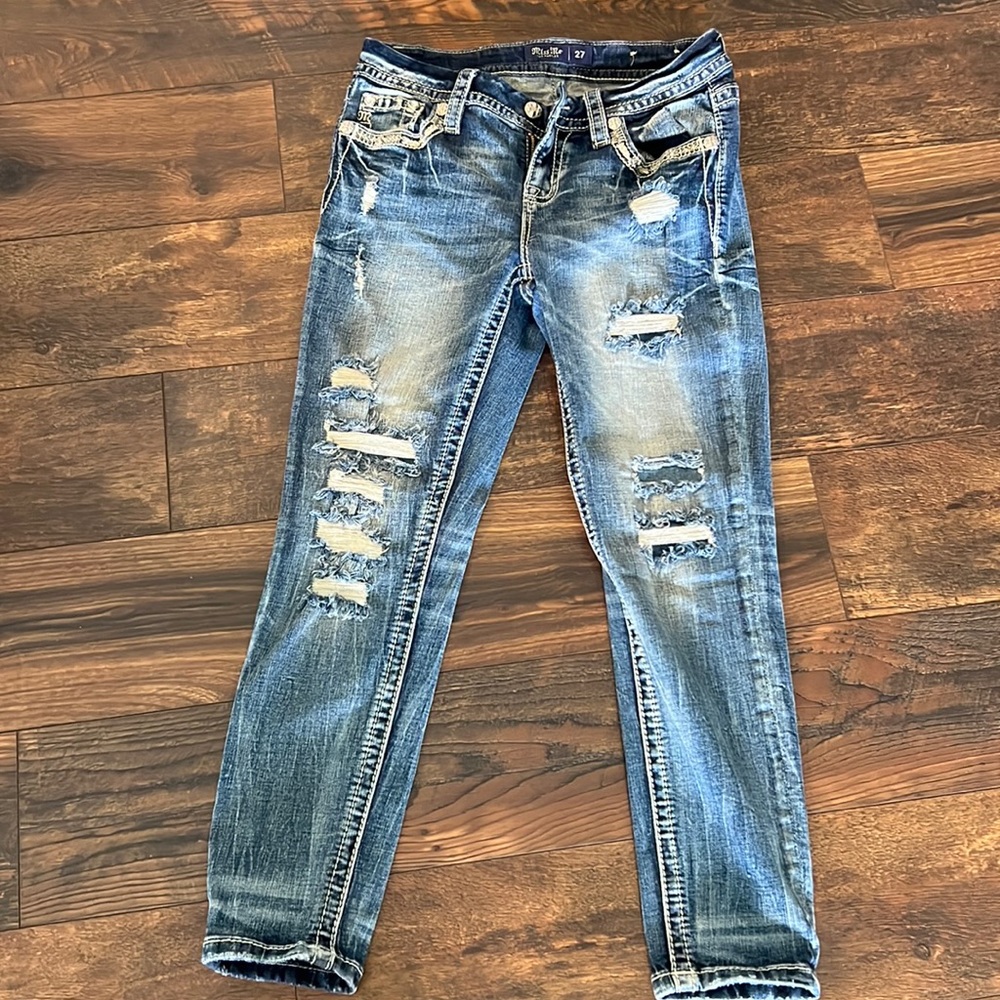 Miss Me low rise ankle skinny jeans. Size 27.